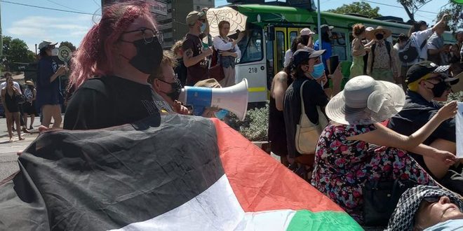 أستراليا.. خروج مظاهرة مؤيدة لفلسطين والشرطة تعتقل عدداً من المتظاهرين