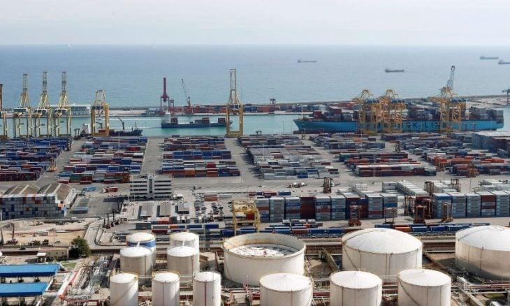 عمال الموانئ الإسبانية يرفضون شحن معدات عسكرية الصهاينة