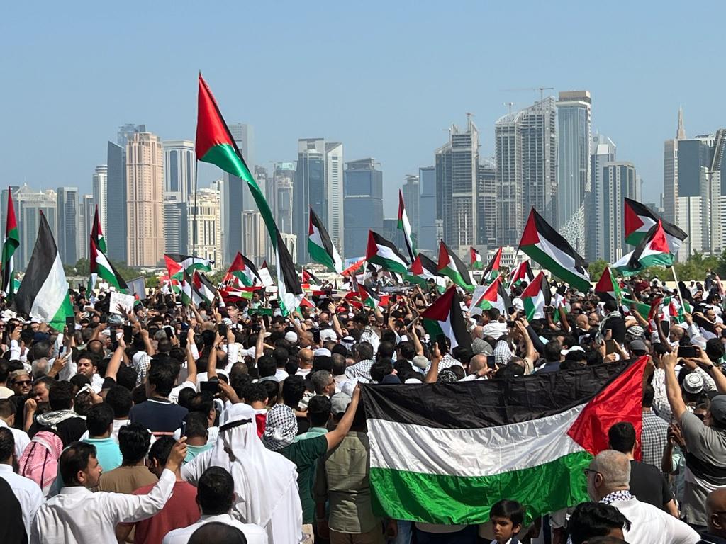 وقفة تضامنية حاشدة في قطر دعما لغزة