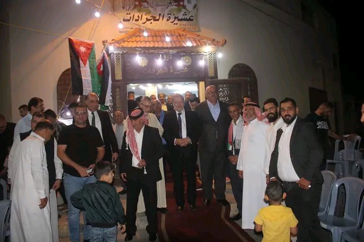 عشيرة الجرادات في اربد تنظم  وقفة تضامنية مع الأهل  في غزة