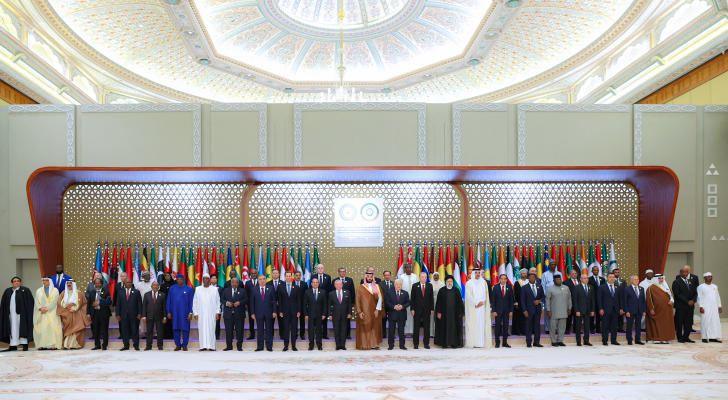 القمة العربية  الإسلامية تدين عدوان الاحتلال