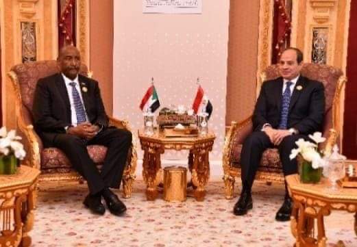 رئيس مجلس السيادة السوداني والرئيس المصري يبحثان العلاقات الثنائية بين البلدين