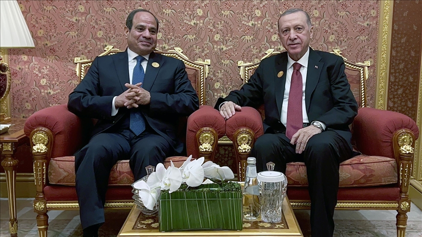 أردوغان والسيسي يبحثان تطورات الهجمات الإسرائيلية على غزة