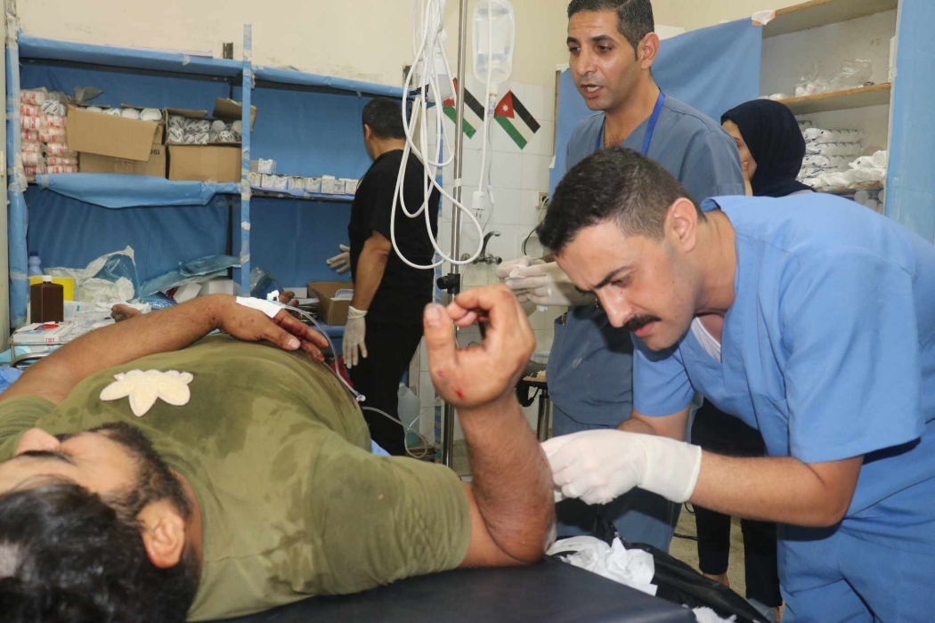 العقيد الركن الخطيب: المستشفى الميداني العسكري الأردني بغزة استقبل اليوم 163 حالة...صور