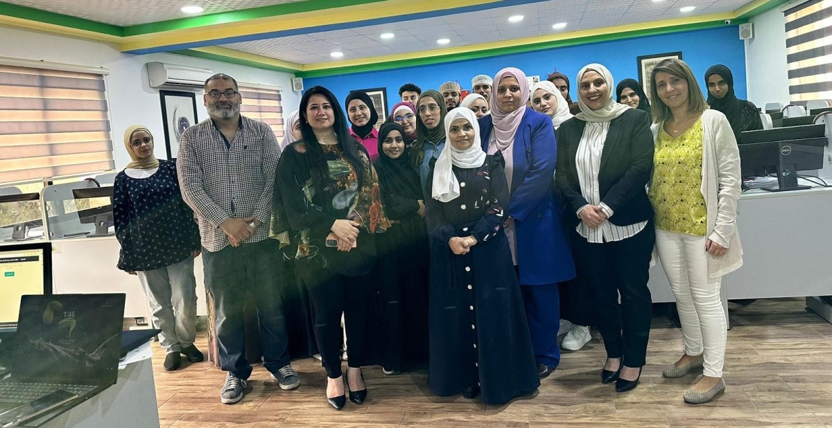 الدكتورة جواهر الغويري تحاضر حول توظيف الواقع المعزّز في التعليم بجامعة فيلادلفيا