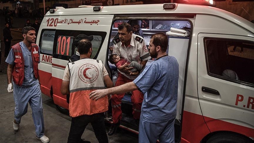 طبيب بـالمعمداني في غزة: استهداف الإسعاف يعيق إحضار الجرحى