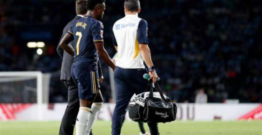 إصابة فينيسيوس في مباراة البرازيل وكولومبيا وتوقعات بغيابه لمدة شهر