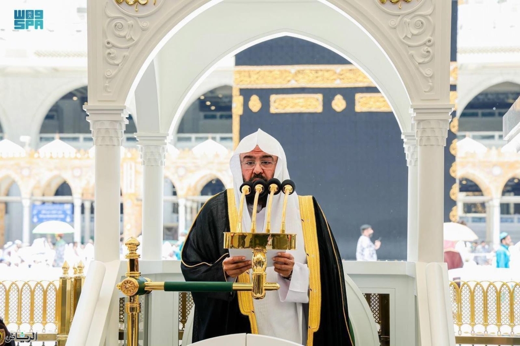 خطيب المسجد الحرام: التوحيد والإخلاص في العمل من أسباب النصر