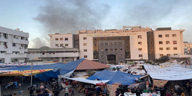 في جريمة حرب جديدة… الاحتلال يخلي بالقوة الآلاف من مجمع الشفاء الطبي في غزة