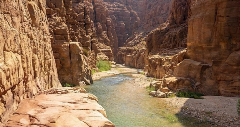 إغلاق ممرات الموجب المائية لهذا الموسم
