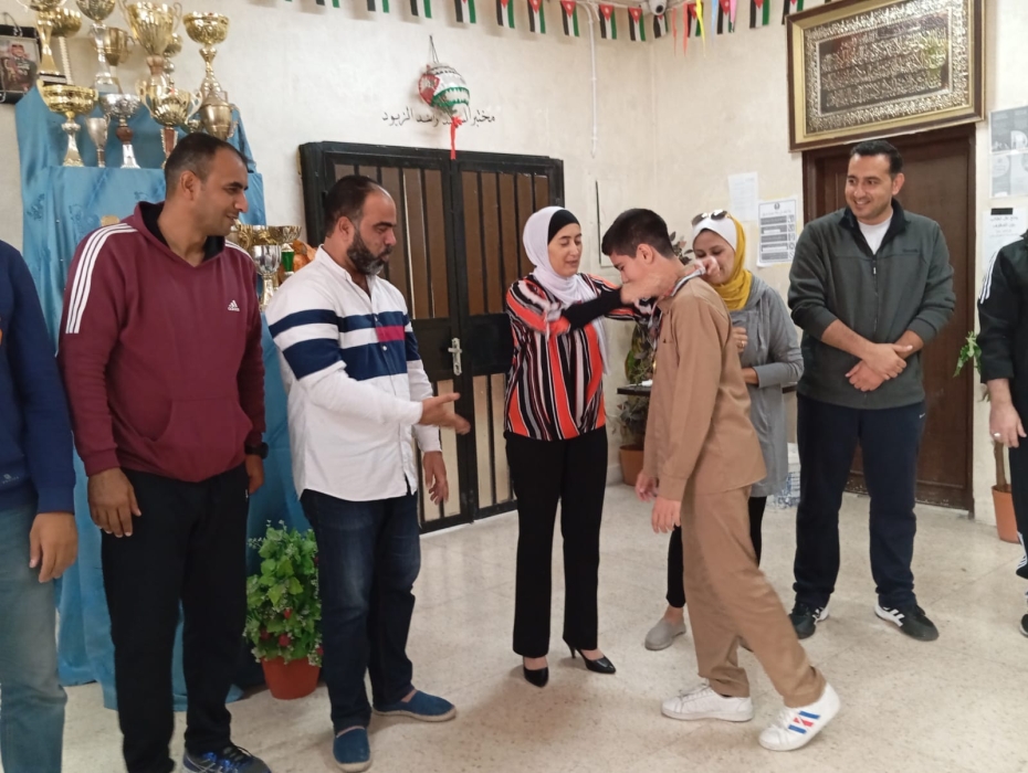 تتويج الفائزين في بطولة الشطرنج ذكور...اسماء