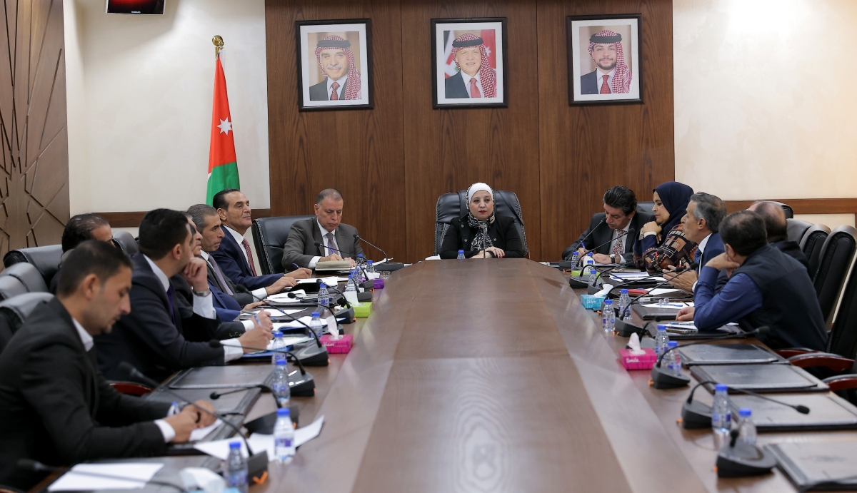 البادية  النيابية تبحث موضوع أبناء البادية المُكلفين بإثبات الجنسية