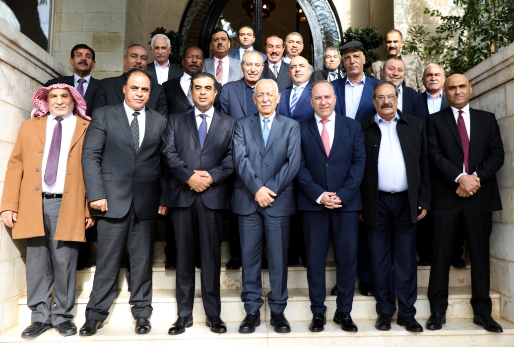 العيسوي  يلتقي لجنة فلسطين النيابية ورؤساء لجان تحسين خدمات المخيمات بالمملكة..صور