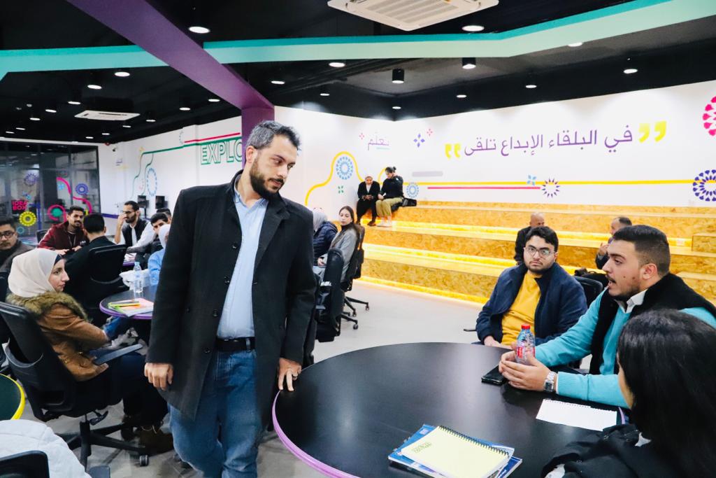 البلقاء التطبيقية تعزز مشاركة الطلبة في العمل الحزبي