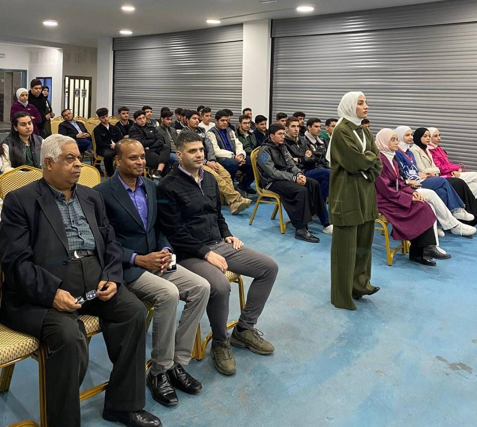 صيدلة فيلادلفيا تنظم يومًا توعويا في مدرسة المدينة الفاضلة الدولية في السلط....صور