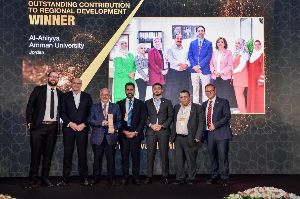 عمان الأهلية تحصد جائزة تصنيف التايمز العالمية لمساهمتها المتميزة في التنمية الاقليمية...صور
