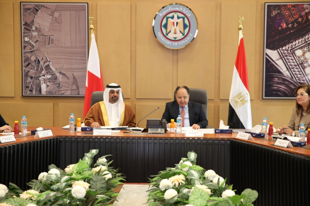 وزيرا المالية بجمهورية مصر  العربية ومملكة البحرين.. في بيان مشترك...صور