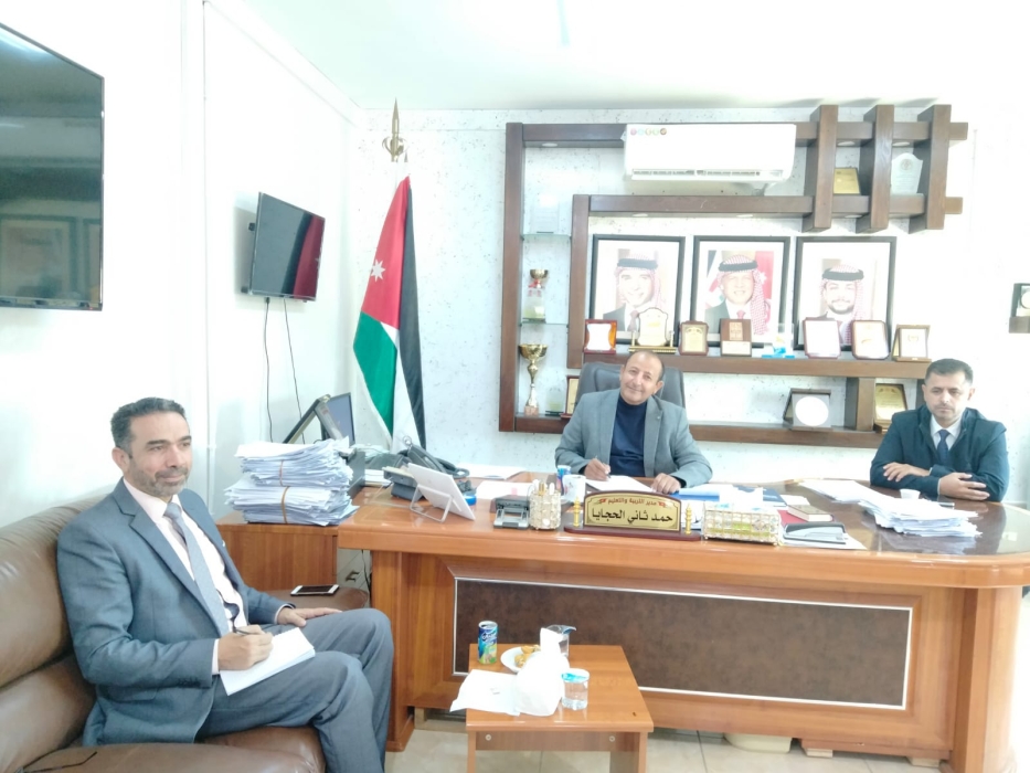 تربية البادية الجنوبية تستضيف  فريق من اليونسكو