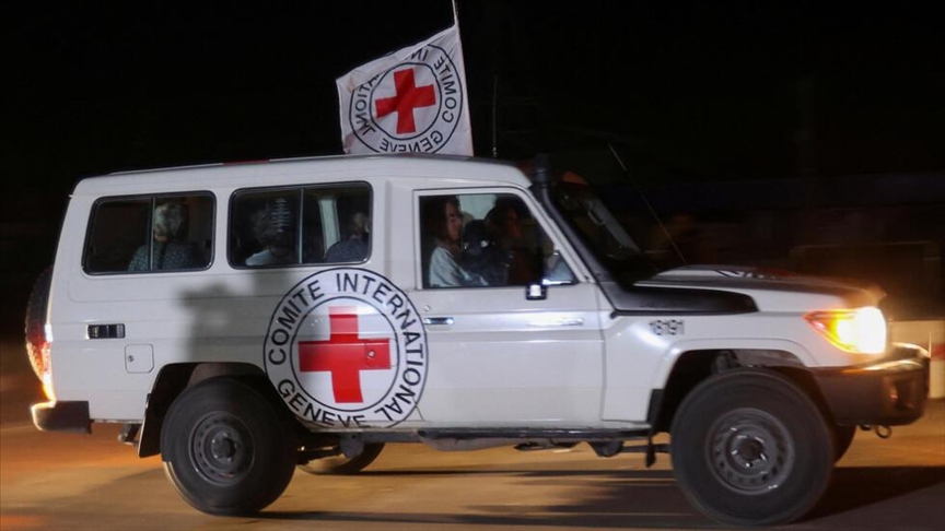 الجيش الإسرائيلي: وصول 12 محتجزا من قطاع غزة
