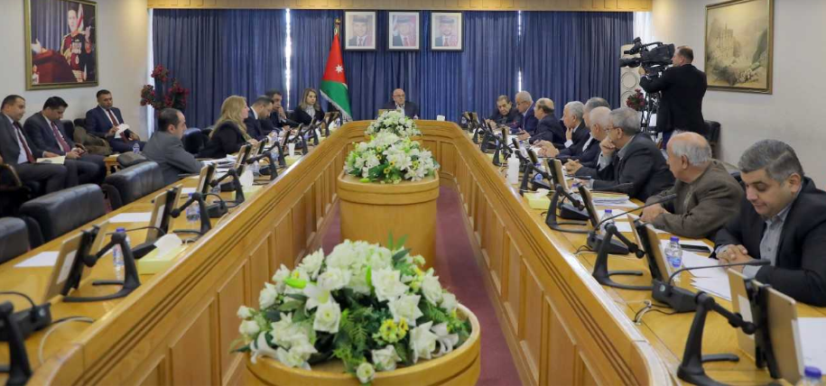 مالية الأعيان تقر مشروع معدل ضريبة بيع العقار