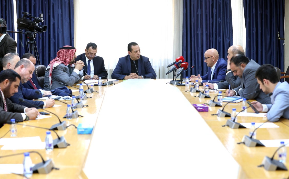 المياه النيابية تستمع لآخر المستجدات حول مشروع الناقل الوطني