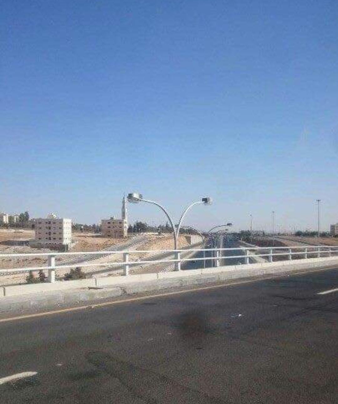 الأجهزة الأمنية تعثر على جثة شاب في شارع المئة بلواء الموقر ..تفاصيل