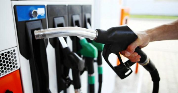 تخفيض أسعار السولار والبنزين خلال كانون الأول