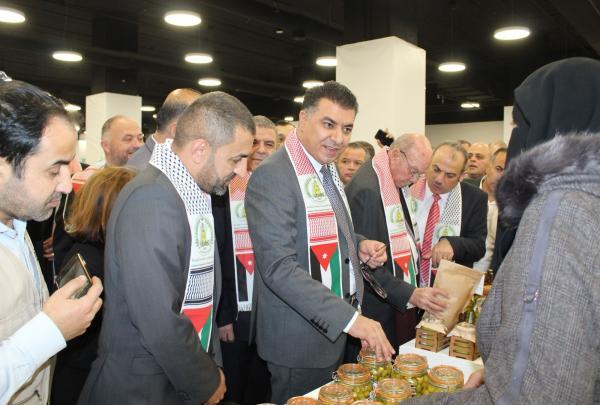نحو 170 ألف زائر لمهرجان الزيتون في عمان