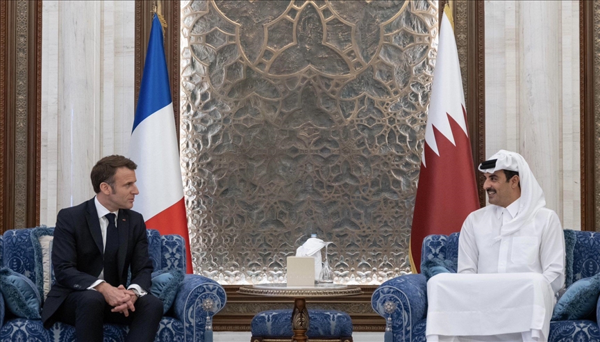 أمير قطر لماكرون: لابد من استعادة التهدئة في غزة