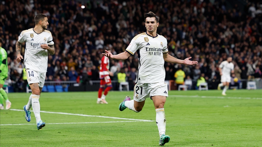 ريال مدريد يتمسك بصدارة الليغا ومزاحمة جيرونا