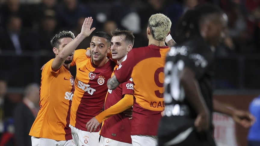 غالاطة سراي يعود بفوز ثمين أمام بنديك ويتصدر الدوري التركي