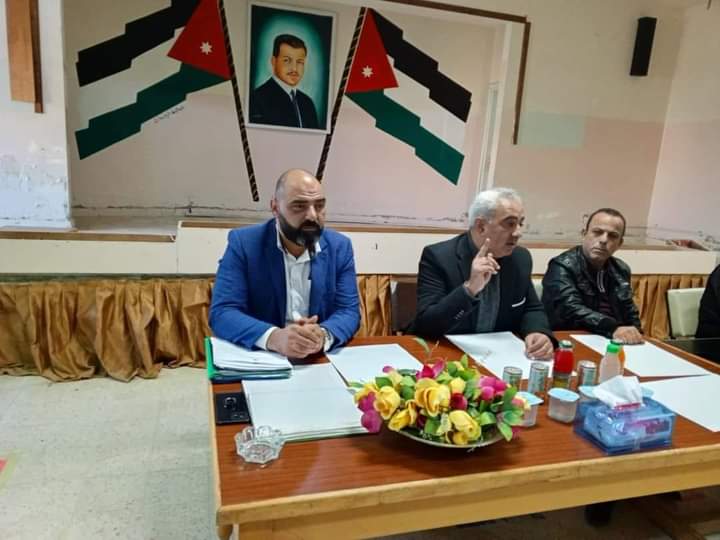 مدير الشؤون التعليمية والفنية في لواء الكورة يجتمع بطلبة الثانوية العامة بالمدرسة المهنية _صور