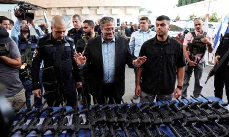 استقالة رئيس شعبة ترخيص الأسلحة بإسرائيل