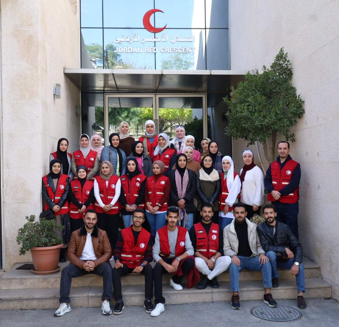 الهلال الاحمر الاردني يعقد دورة  على كيفية التصوير بالهاتف المحمول...صور