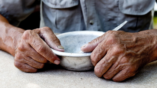 تقرير أممي يحذر من أن الجوع في الدول العربية وصل إلى أعلى مستوياته عام 2022 منذ العقدين الماضيين