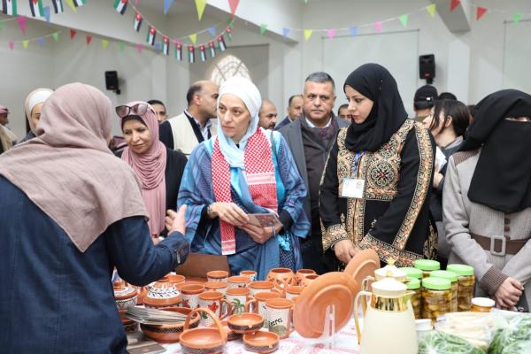 الأميرة بسمة تفتتح بازار المونة الشتوية في قضاء إيل