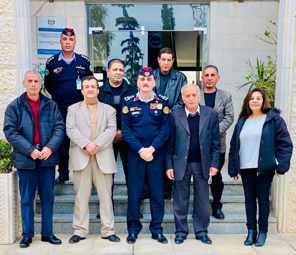 العميد العبيدات يلتقي عدداً من المتقاعدين العسكريين في مادبا