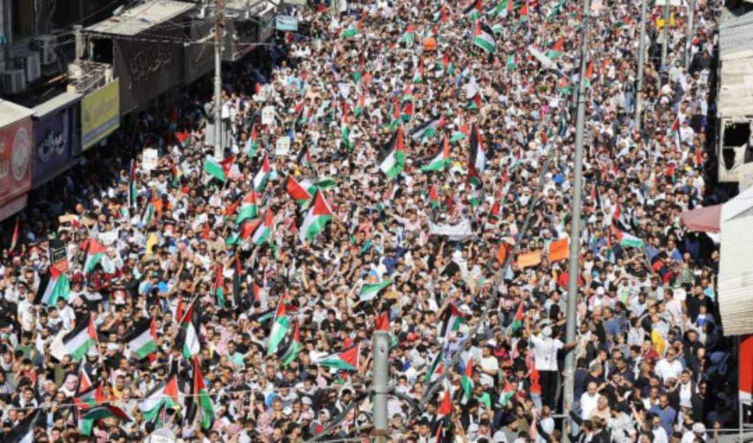مسيرات شعبية في جميع محافظات المملكة نصرةً لـ  غزة