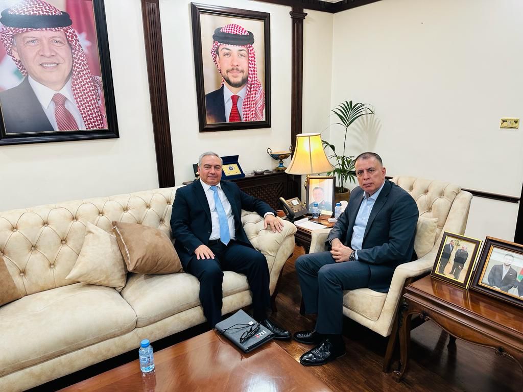 البريزات والفراية يبحثان الواقع السياحي والأمني في البترا