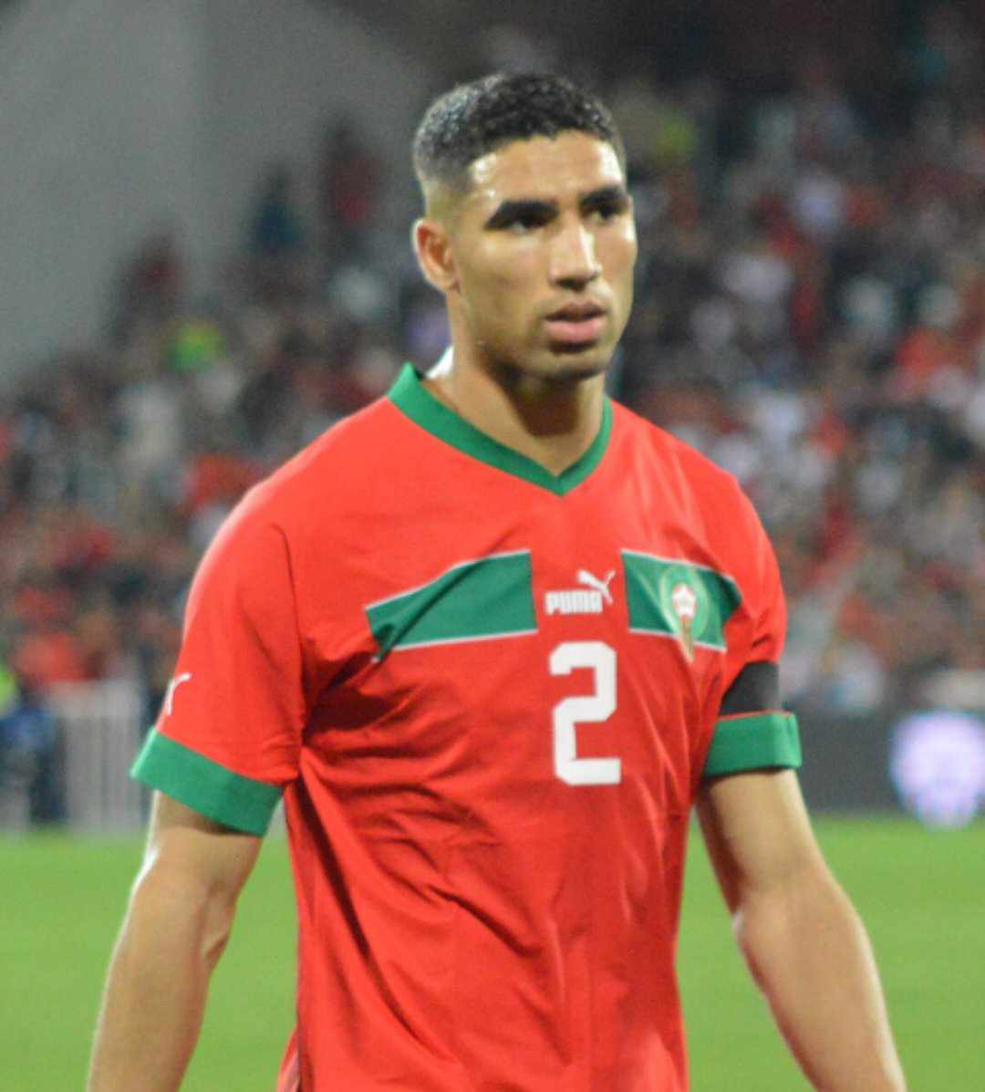 حكيمي يتنافس مع  صلاح والنيجيري فيكتور على نيل جائزة أفضل لاعب أفريقي