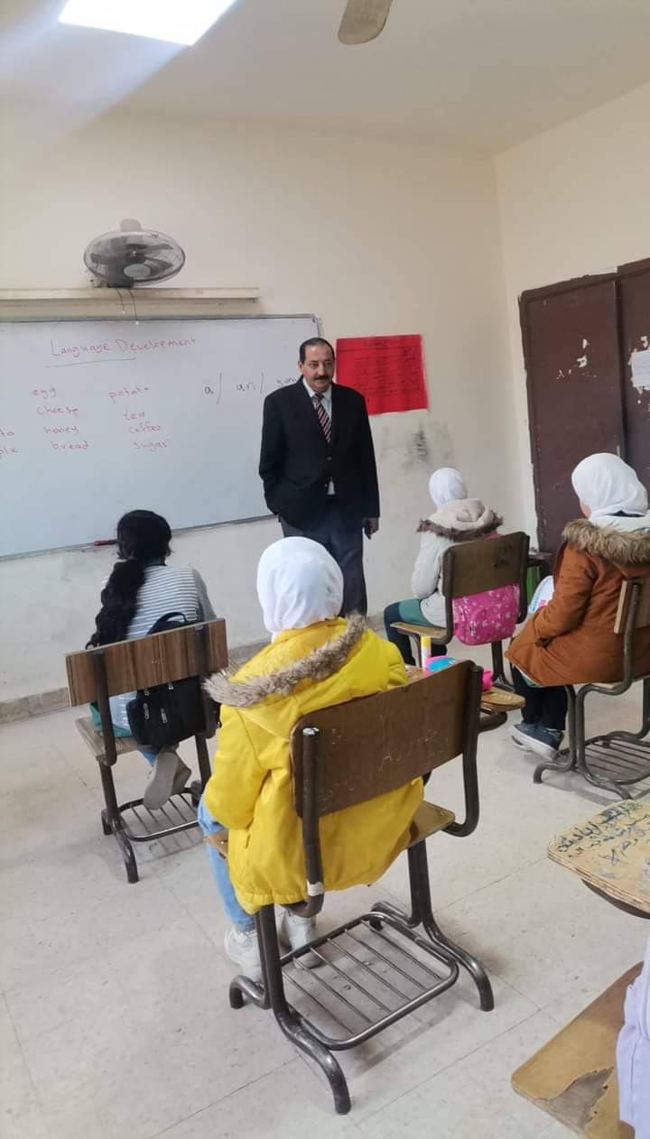 العوران يتفقد مدرستي أم بطمة الثانوية الشاملة للبنين والثانوية المختلطة
