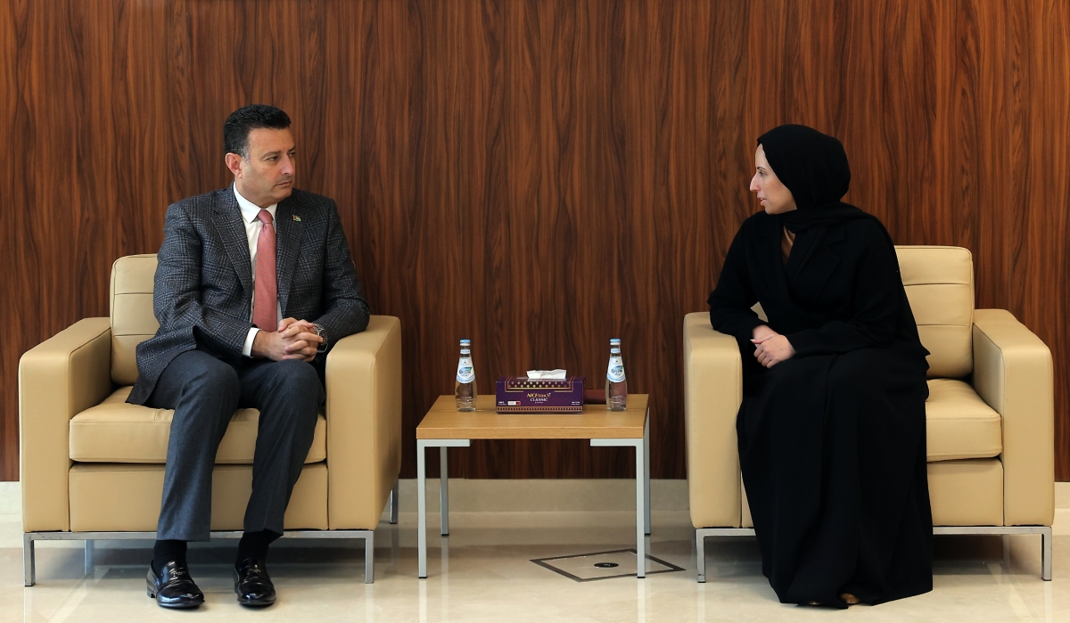 الصفدي يلتقي وزيرة التعليم القطرية ويدعو لإستقطاب مزيد من المعلمين الأردنيين