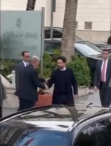 ولي العهد يزور وزارة الصناعة والتجارة ...فيديو