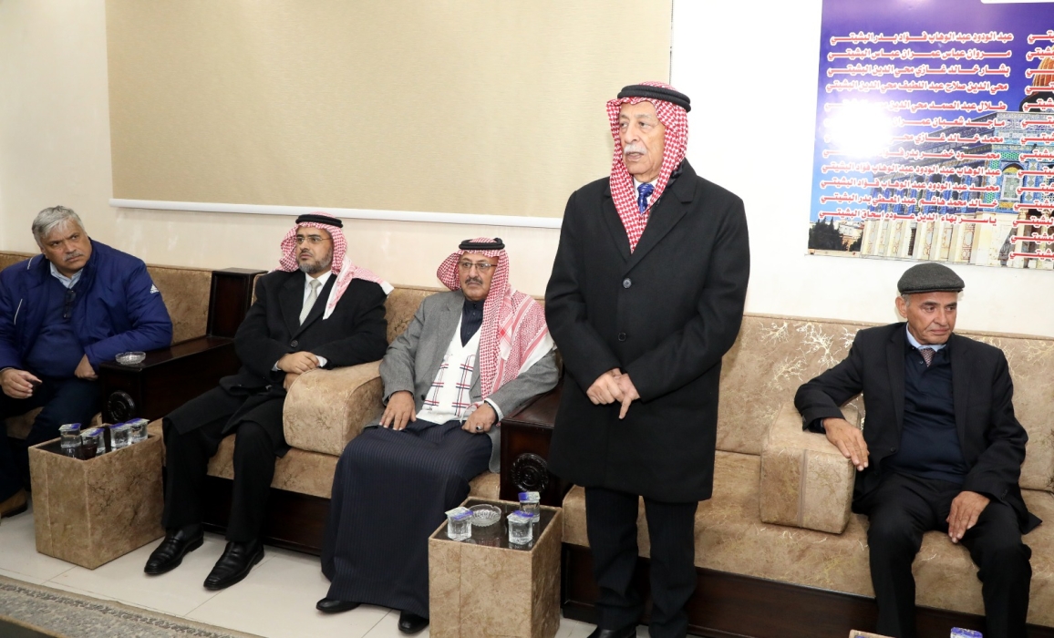 مندوبا عن الملك وولي العهد.. العيسوي يقدم واجب العزاء لذوي المتوفيات بحادث سير سلحوب..صور