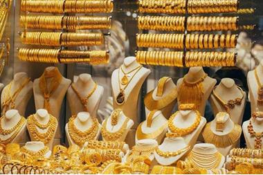 انخفاض ملموس على سعر غرام الذهب 21 محلياً اليوم