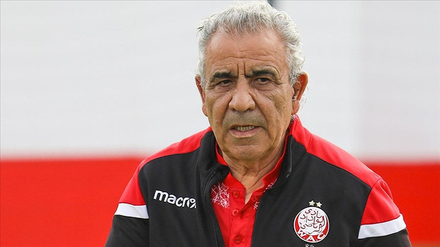 الوداد المغربي يفسخ عقد مدربه رمزي ويعين البنزرتي خلفا له