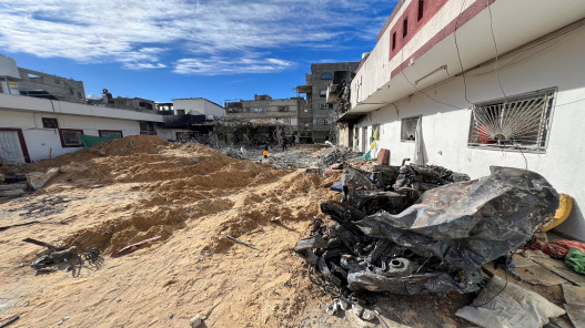 منظمة الصحة: مستشفى داهمته إسرائيل في غزة خرج عن الخدمة وإجلاء المرضى