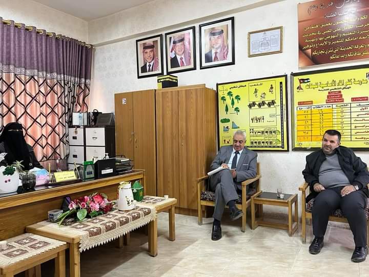 مدير الشؤون التعليمية في لواء الكورة يزور مدرستي  ابو القين وكفرالماء الأساسية المختلطة _صور