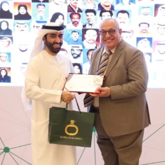 دبي للإعلام تكرم الزميل العوضي النمر