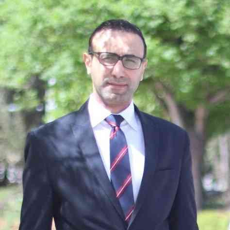 لسبب إنساني.. دكتور جامعي أردني يلغي حفل زفافه